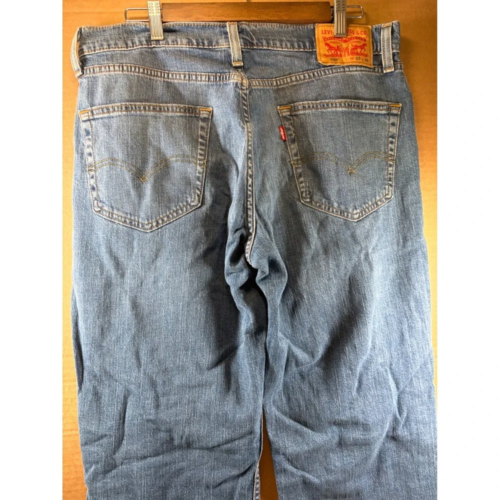 Levis 550 Relaxed Fit Tapered Leg Jeans Mens 33x28 Blue Denim Waterless Cotton